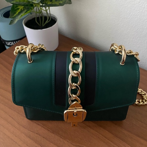 Gold & Green Purse - Picture 6 of 10